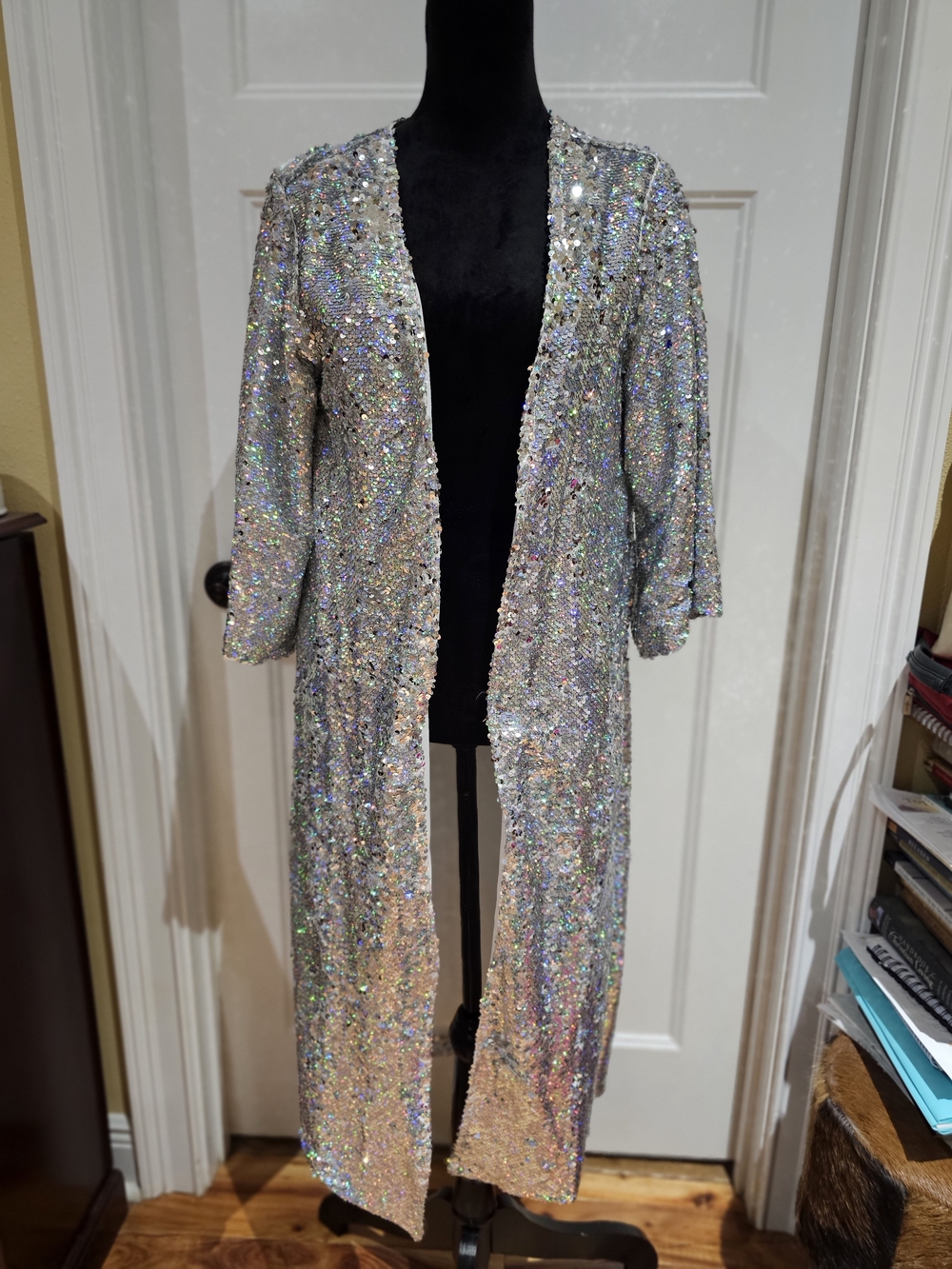 L&B Silver Sequin Long Duster Kimono with Pockets, NWT